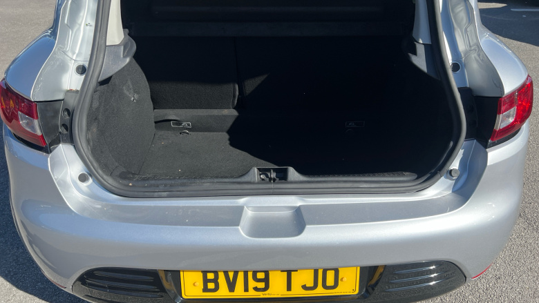 Renault Clio 0.9 TCE 75 Play 5dr Petrol Hatchback